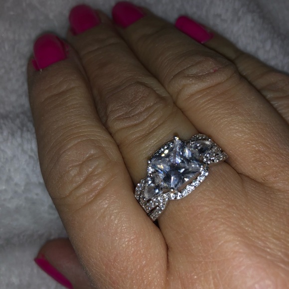 NWOT Swetelove Handmade Princess Cut Ring - Picture 4 of 7